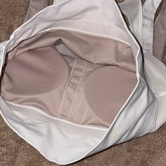 Lululemon Double Tap II Sports Workout Gym Bra White Luxtreme Mesh Size 8 - Picture 6 of 9